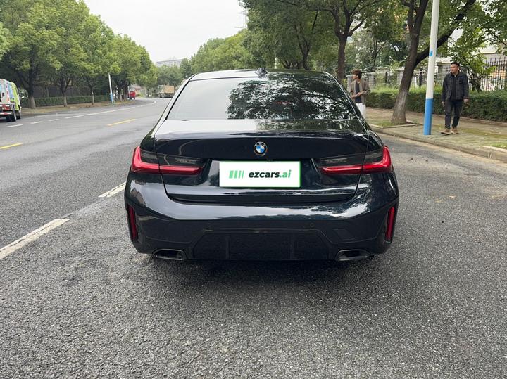 3 Series 2025 330Li M M Sport Night Package photo 3