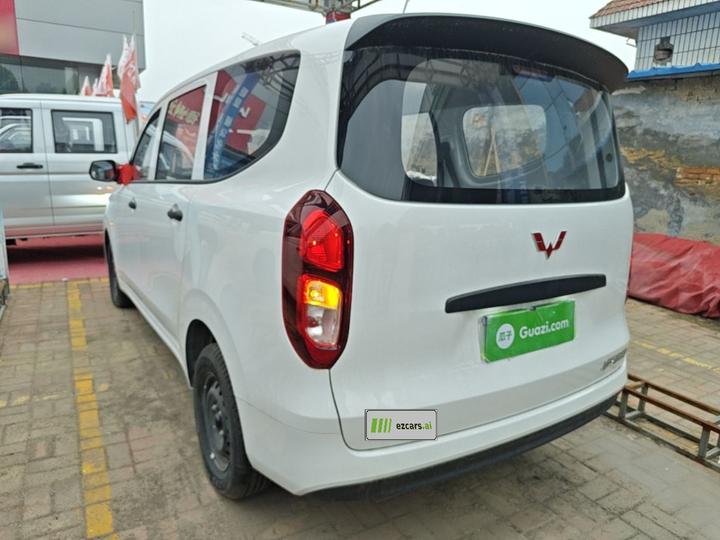 Wuling Hongguang EV 2025 EREV Hybrid 50KM photo 4