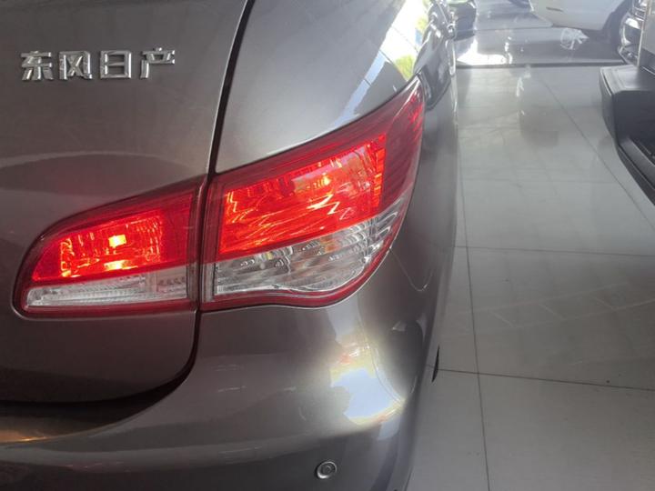 Sylphy 2012 Classic 1.6XE AT Comfort photo 7