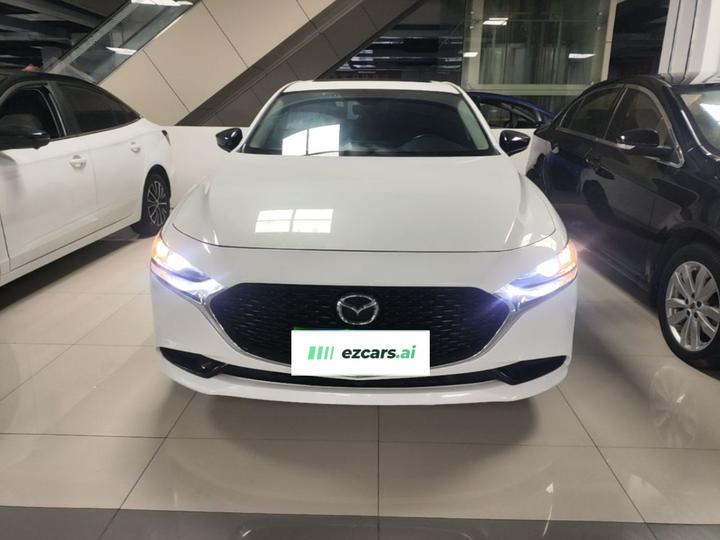 3 Axela 2023 2.0L AT photo 2