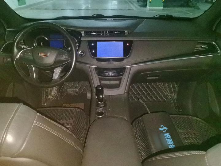 XT5 2020 28T Luxury photo 5