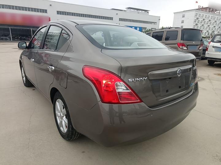 2011 1.5XL CVT Luxury photo 4