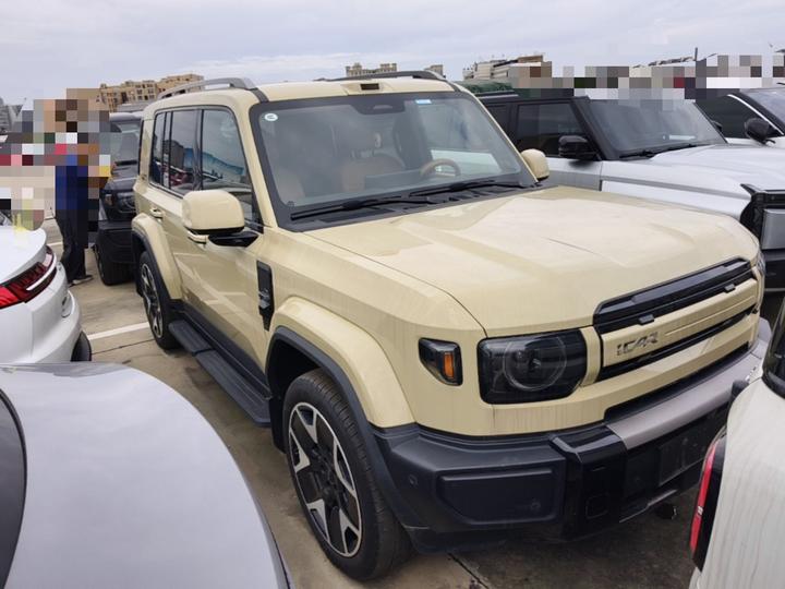 iCAR V27 2026 200KM AWD 700 photo 3
