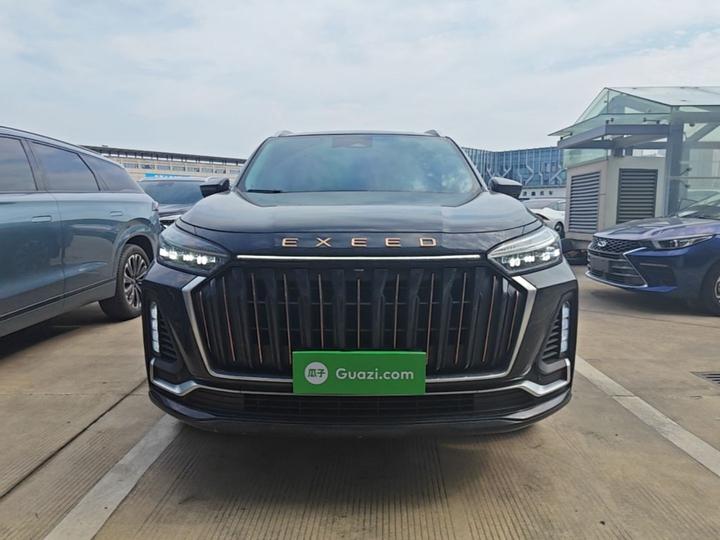 2023 400T AWD 7-Seater photo 2