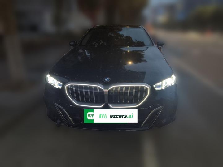 5 Series 2024 530Li Exclusive M Sport Package photo 2