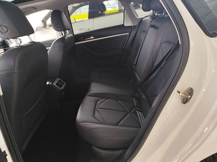 Lavida 2024 300TSI DSG Leading photo 4