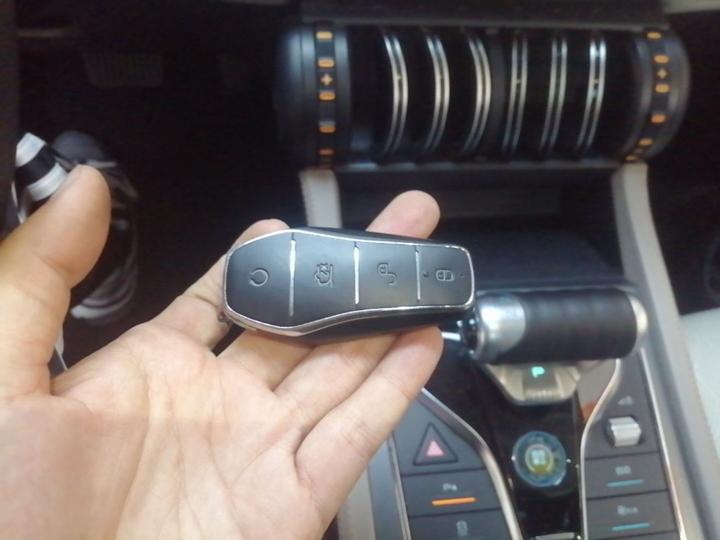 Yuan PLUS 2024 Honor 430KM photo 8