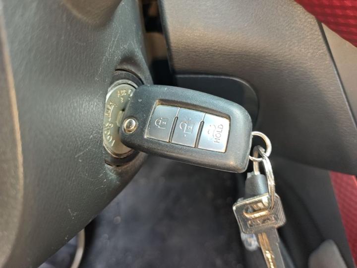 2020 1.6L MT photo 8