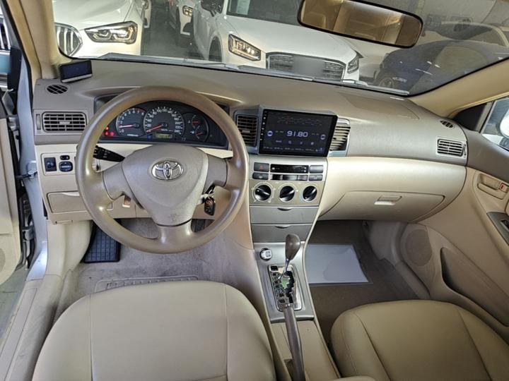 2011 1.6L AT Classic photo 2