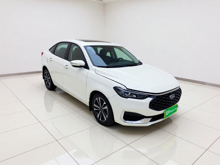 Escort 2021 1.5L AT photo 3