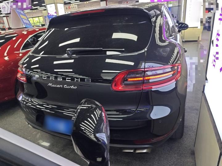 2017 Macan Turbo 3.6T photo 3