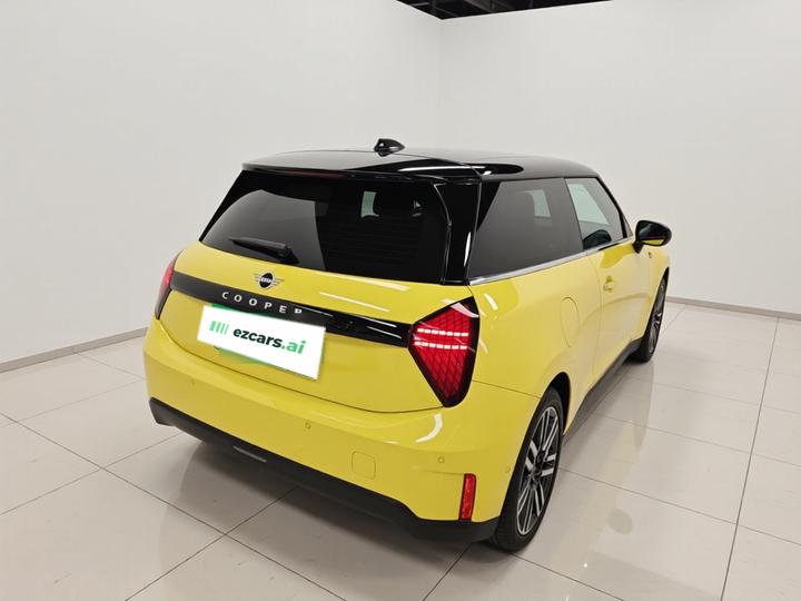 MINI COOPER 2024 456km COOPER E Classic photo 6