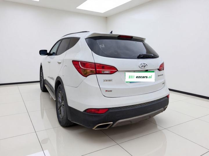 Santa Fe 2013 Facelift 2.0T AT AWD Fashion photo 4