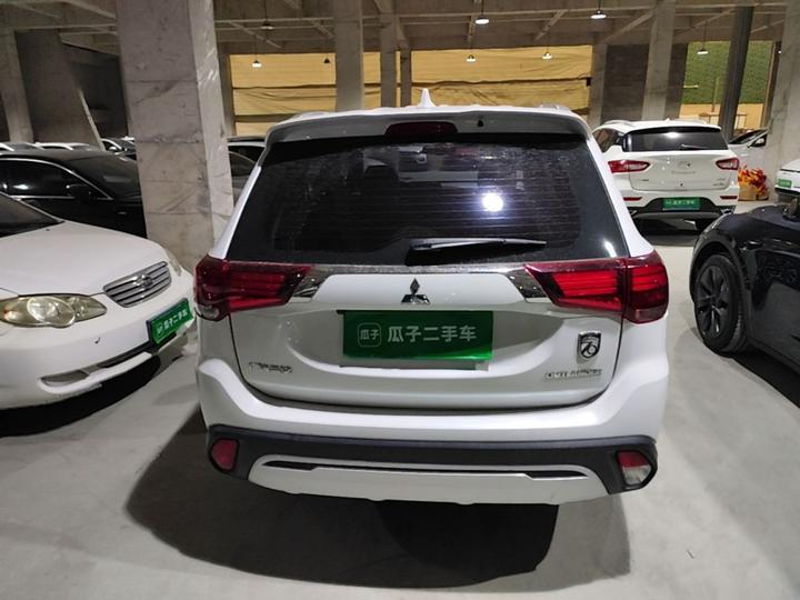 Outlander 2019 2.0L RWD Enjoy 5-Seater China V photo 6