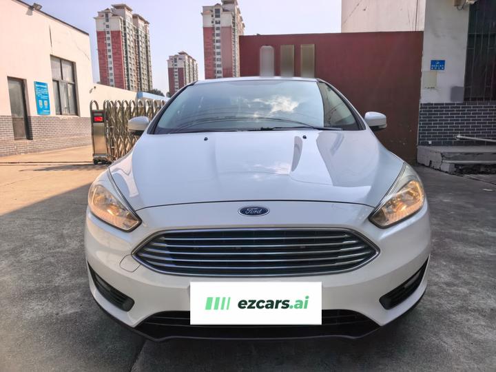 Focus 2017 Sedan 1.6L AT Comfort photo 2