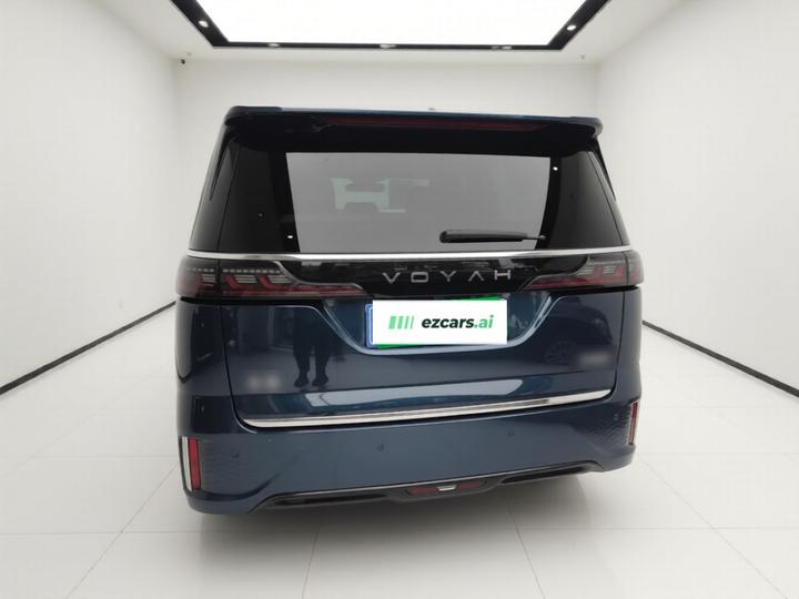 Voyah Dreamer 2025 PHEV AWD Flagship photo 3
