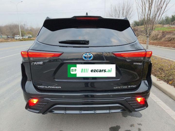 Highlander 2022 Hybrid 2.5L AWD Supreme 7-Seater photo 3