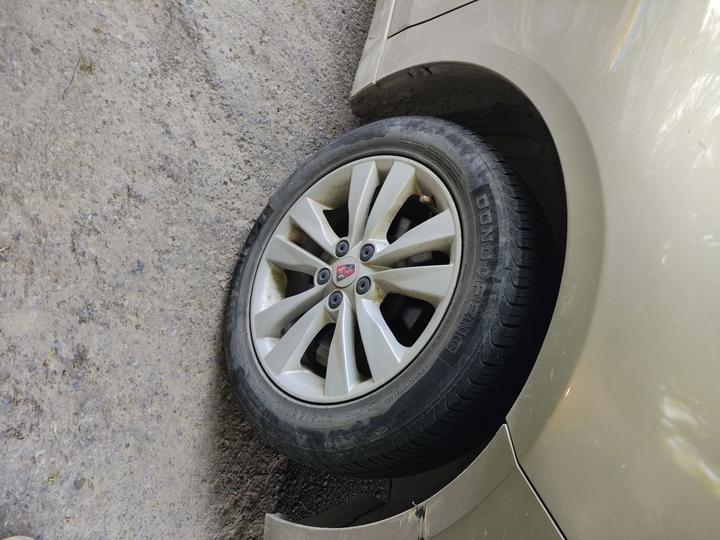 360 2018 PLUS 1.5L MT Luxury photo 8