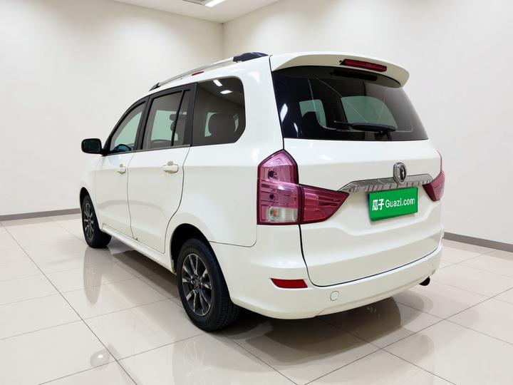 Brilliance Jinbei 750 2015 1.5L Flagship photo 4