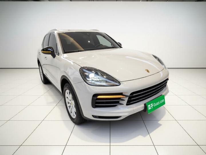 2018 Cayenne 3.0T photo 3
