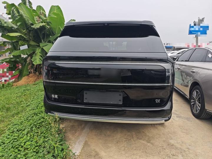 9X 2025 Ultra 70kWh 6-Seater photo 5