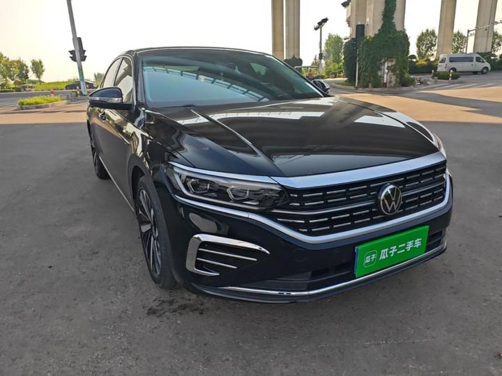 Passat 2022 330TSI Luxury photo 3