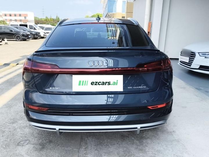 e-tron Imported 2021 Sportback 55 quattro photo 3
