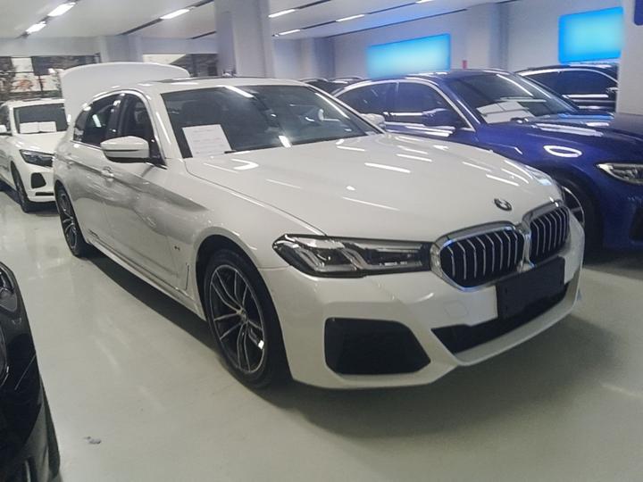 5 Series EV 2022 535Le M Sport Package photo 3