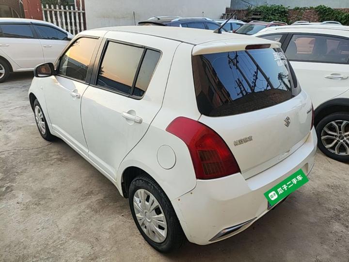 Swift 2014 1.3L MT Standard photo 4