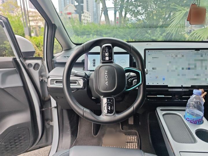AION Y 2022 Plus 70 Tech photo 3