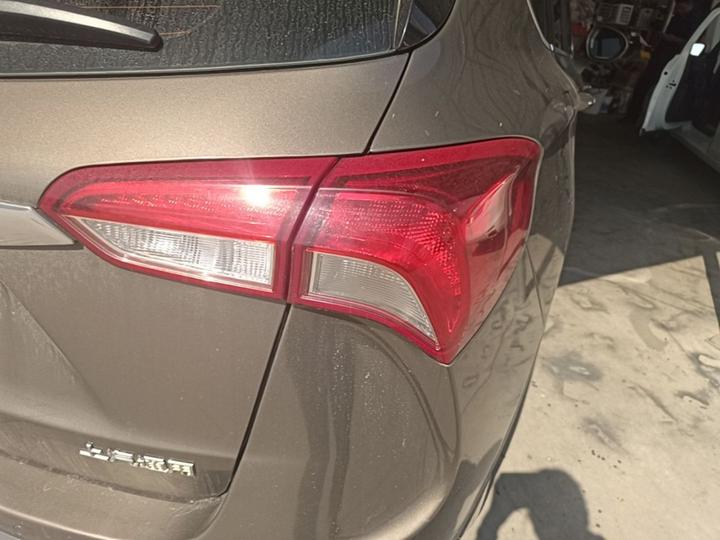 Envision 2018 20T RWD Luxury photo 7