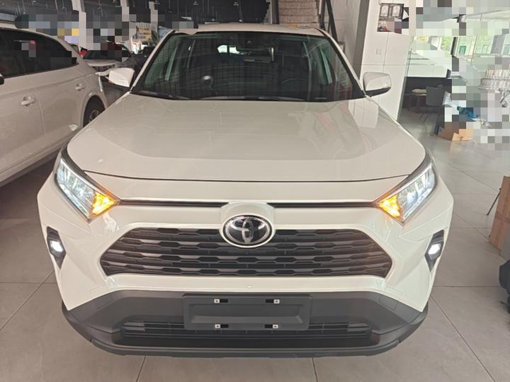 RAV4 2024 2.0L CVT RWD photo 2