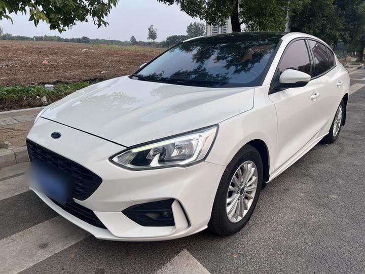 Focus 2020 Sedan EcoBoost 180 AT