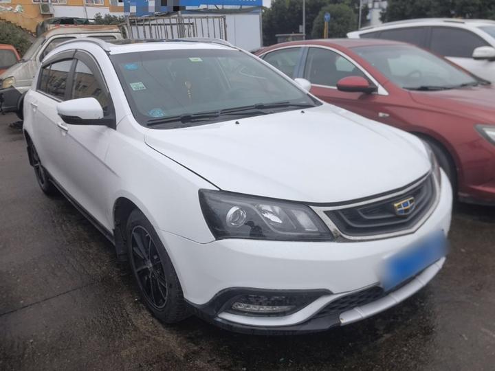 Emgrand 2017 Hatchback RS 1.5L CVT photo 3