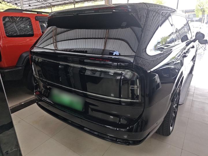 9X 2025 70kWh 6-Seater photo 3