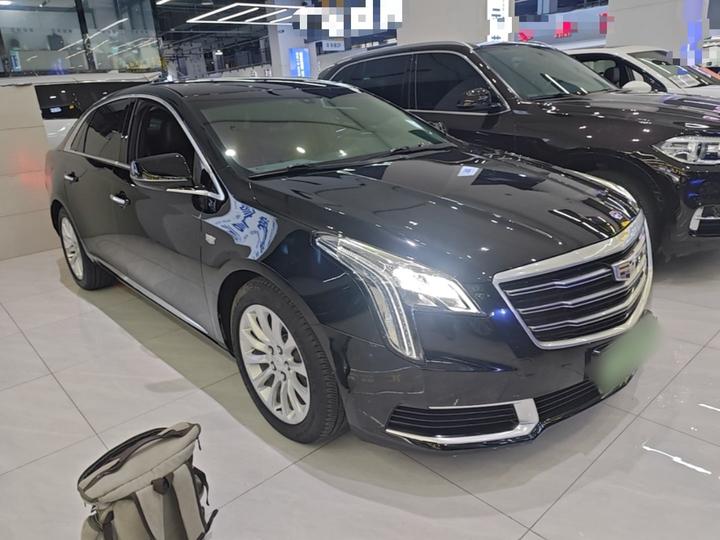 XTS 2018 28T Tech photo 3