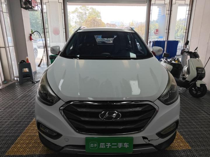 ix35 2015 2.0L AT RWD Smart IV photo 2