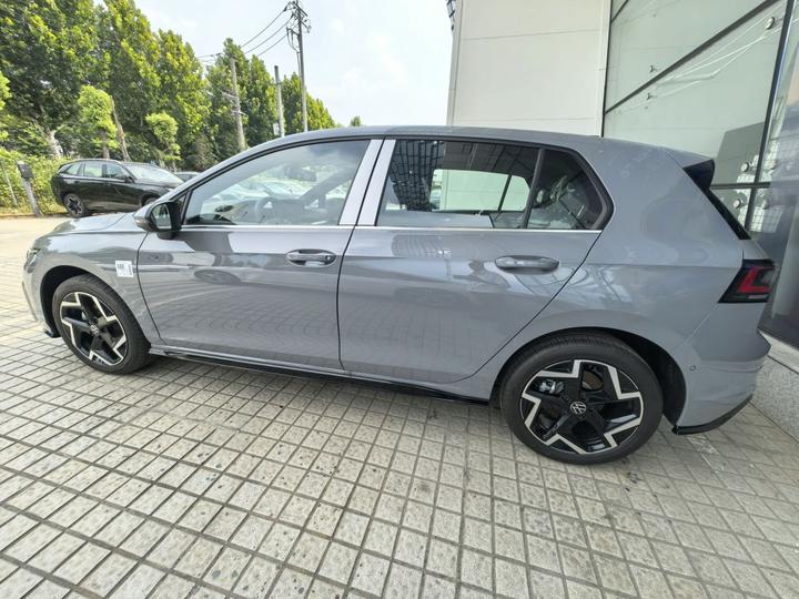 Golf 2026 300TSI R-Line photo 4