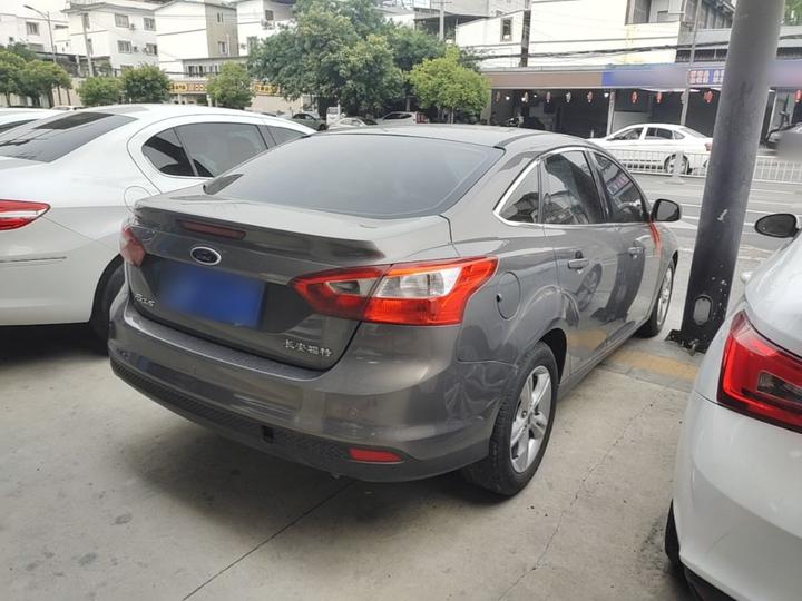 Focus 2012 Sedan 1.6L AT photo 4