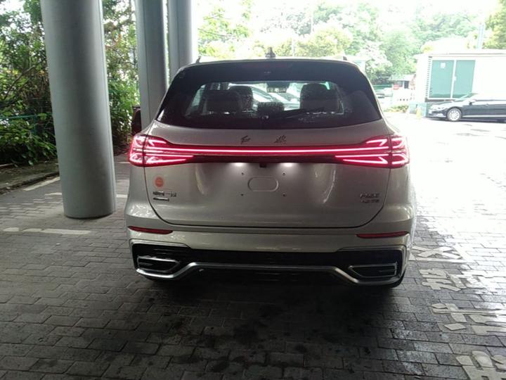 HS5 2023 2.0T AWD Pro photo 3