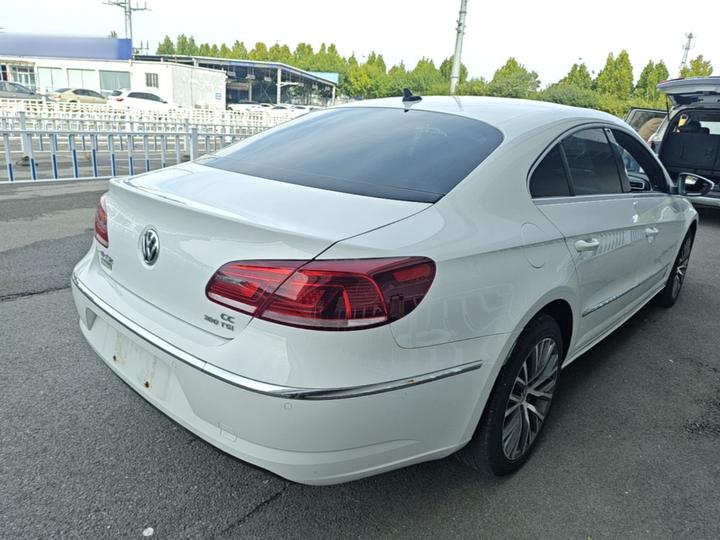 FAW-Volkswagen CC 2016 1.8TSI Luxury photo 6