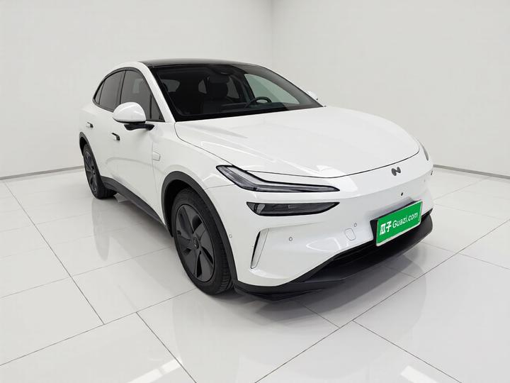 L60 2024 60kWh RWD photo 3