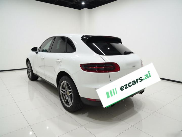 2016 Macan 2.0T photo 4
