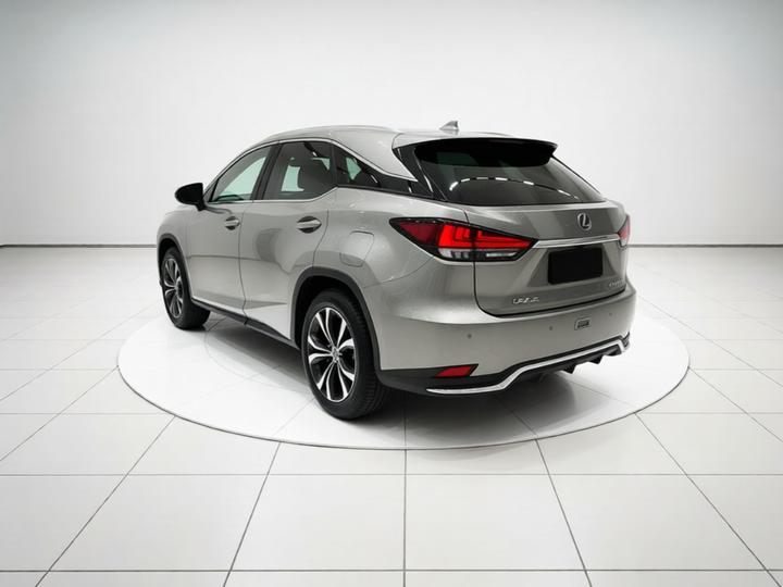 RX 2020 450h AWD Elegant China VI photo 4