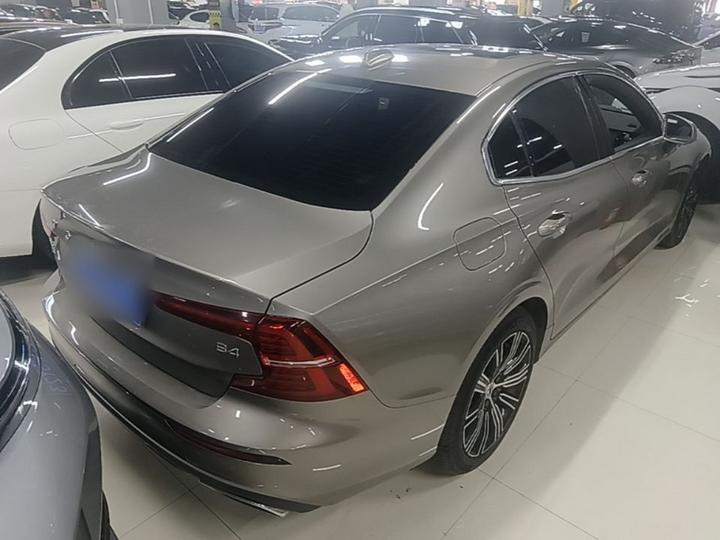 S60 2022 B4 Luxury photo 4
