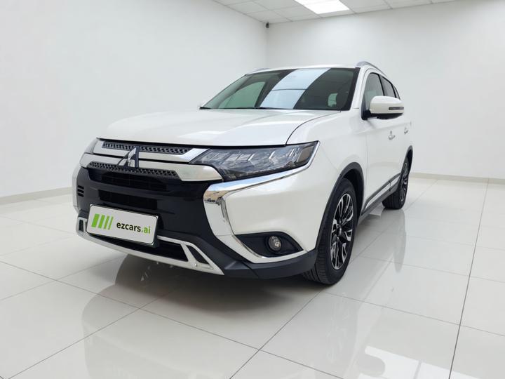 Outlander 2020 2.4L AWD Enjoy 7-Seater