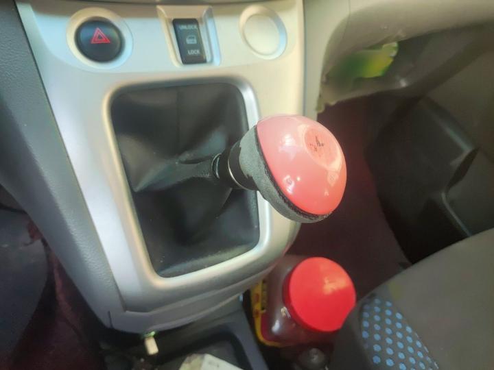 NV200 2011 1.6L 232-Seater photo 6