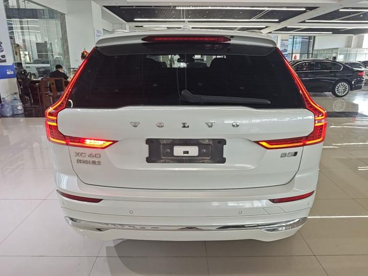 XC60 2022 B5 AWD Luxury photo 5