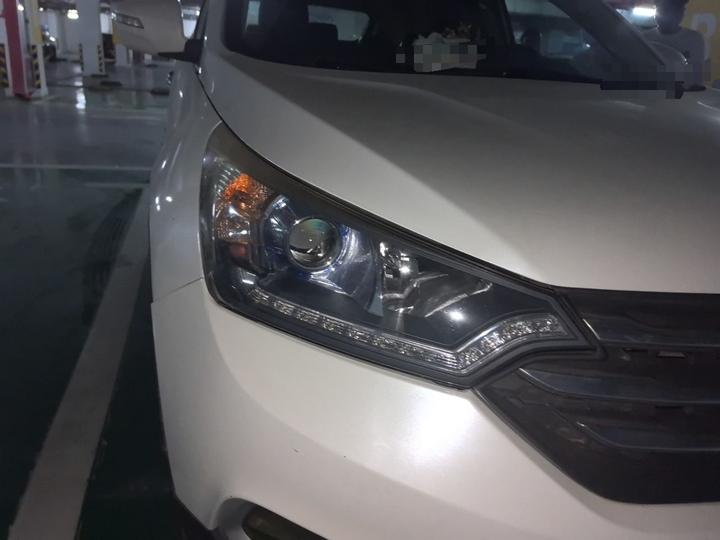 AX7 2015 2.0L MT photo 7