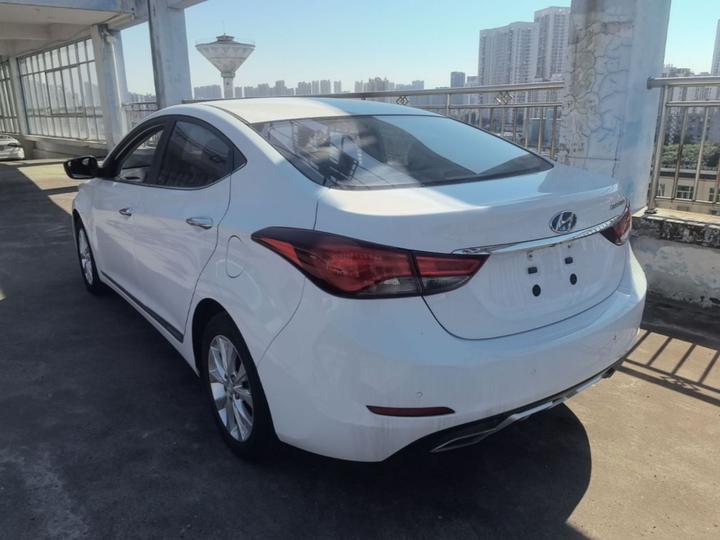 Elantra 2016 1.6L AT Premium photo 4